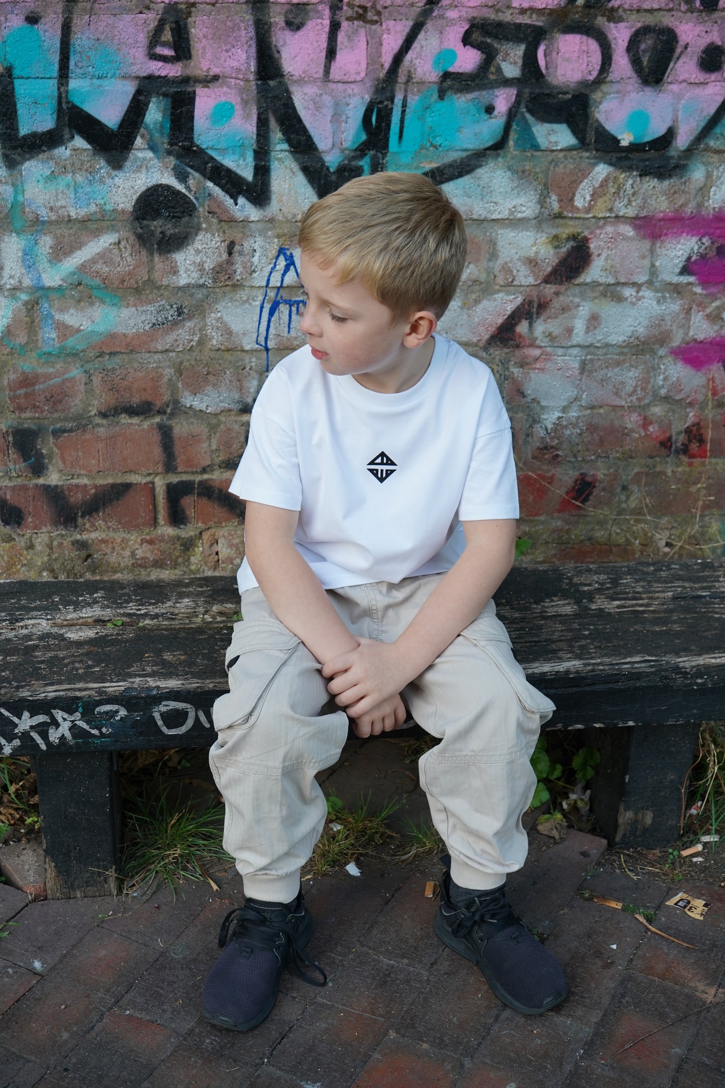 Kids oversized 'EDITION ONE' tee (Contrast)
